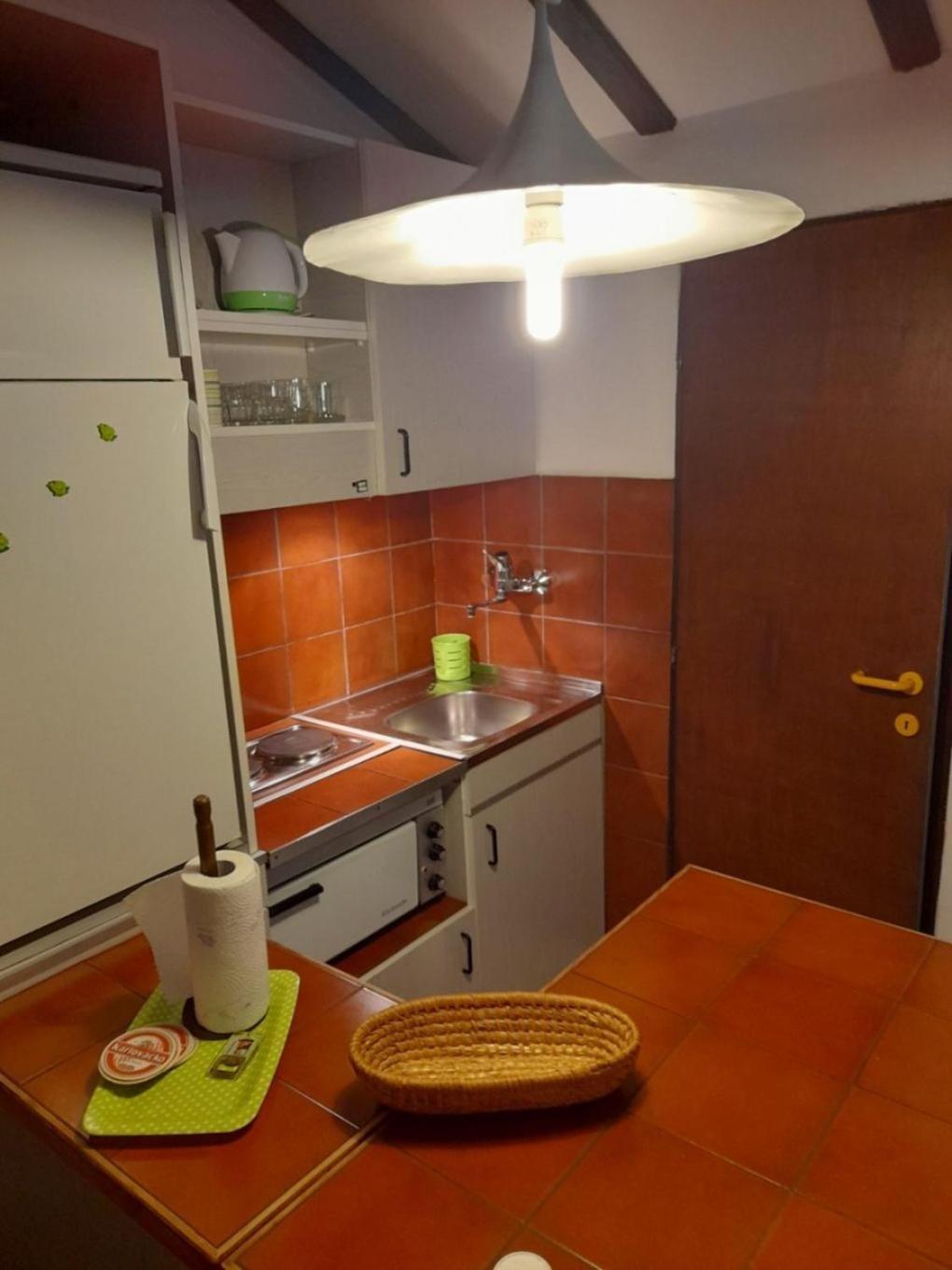 Apartment Danka - Affordable And At The Beach Брист Екстериор снимка
