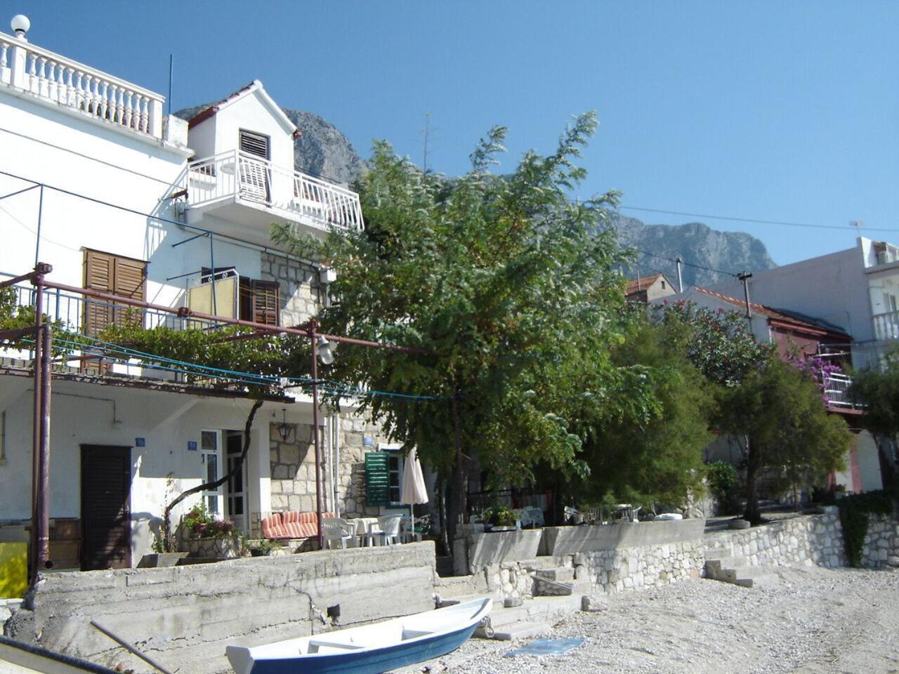 Apartment Danka - Affordable And At The Beach Брист Екстериор снимка